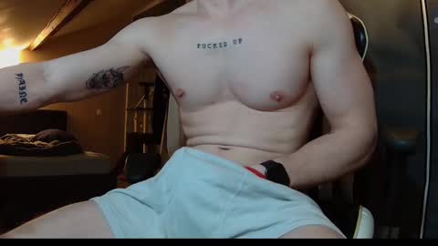 Snapshot of yo__an chatting on 01/06/25, 09:11 Yo an online show from 01/06/25, 09:11