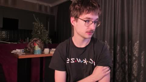 Max online show from 01/17/26, 04:28