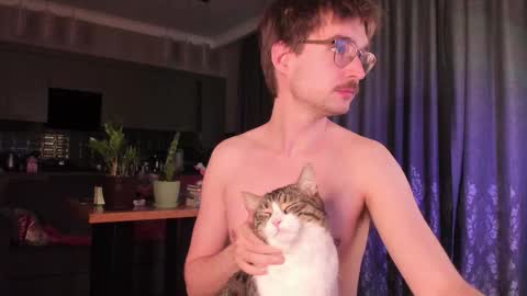 Max online show from 02/28/26, 04:35