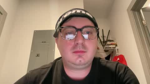 yogasmokedog69 online show from 04/28/26, 02:49