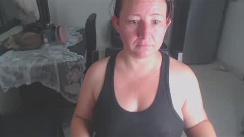 Snapshot of yohis_kiut25 chatting on 01/22/25, 05:05 yohis online show from 01/22/25, 05:05