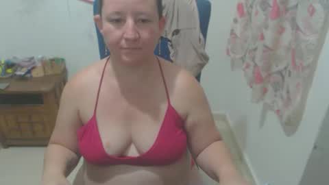 Snapshot of yohis_kiut25 chatting on 02/21/26, 12:00 yohis online show from 02/21/26, 12:00