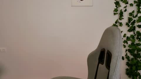 yoka_paradoxxx online show from 02/03/26, 09:25