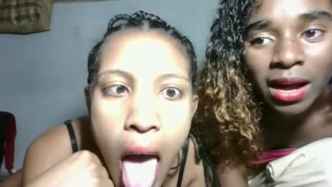 yolandrina05 online show from 09/11/25, 01:44