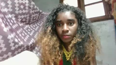 yolandrina05 online show from 09/14/25, 01:32