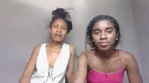 yolandrina05 online show from 09/21/25, 04:25