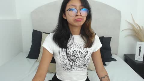 Yommi Winx online show from 02/08/25, 04:36