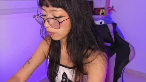 Snapshot of yommi_winx chatting on 04/04/26, 06:00 Yommi Winx online show from 04/04/26, 06:00