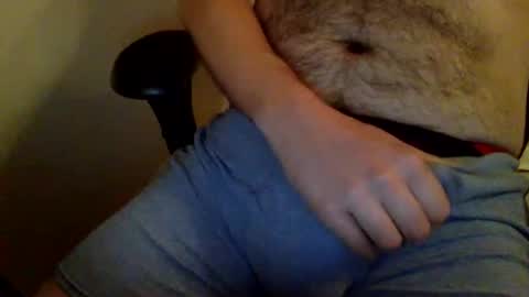 Snapshot of yoshiikneels chatting on 12/26/24, 06:43 yoshiikneels online show from 12/26/24, 06:43