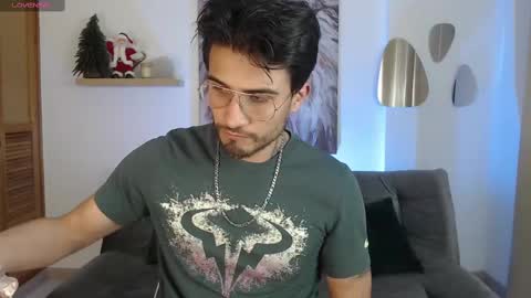 yoshy_man online show from 12/31/24, 03:01