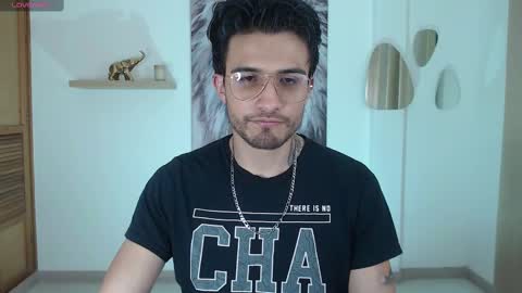 yoshy_man online show from 01/08/25, 03:19