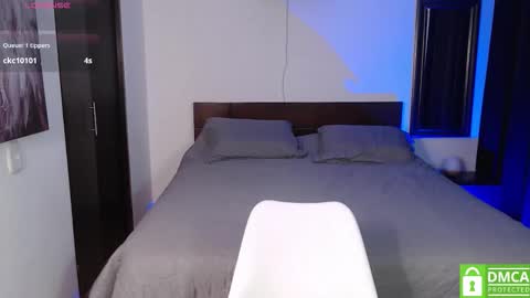 yoshy_man online show from 10/25/25, 03:47