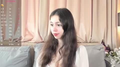 Elizabeth brunette -- Darline blonde  online show from 11/10/25, 11:31