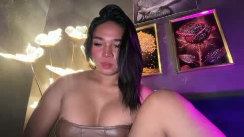 Snapshot of you_should_try chatting on 05/26/26, 03:57 Denice online show from 05/26/26, 03:57