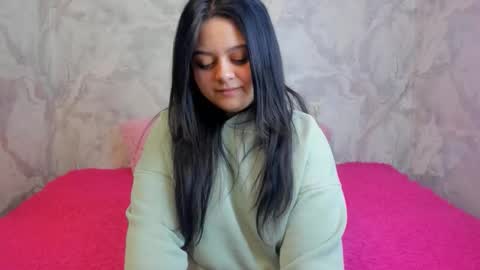 Snapshot of youbabycum25 chatting on 03/28/26, 03:17 Nicol online show from 03/28/26, 03:17