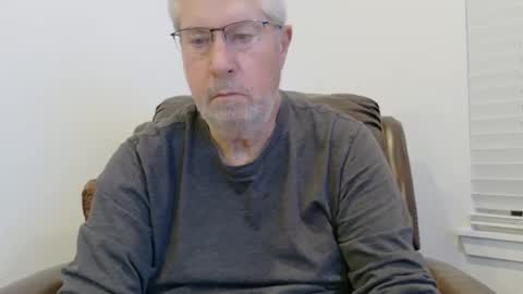 Snapshot of yougogirl_3 chatting on 02/26/25, 12:25 Colorado Guy Straight online show from 02/26/25, 12:25