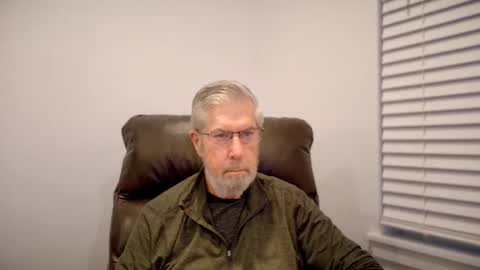 Snapshot of yougogirl_3 chatting on 09/10/25, 12:16 Colorado Guy Straight online show from 09/10/25, 12:16