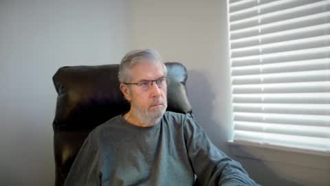 Snapshot of yougogirl_3 chatting on 09/22/25, 01:02 Colorado Guy Straight online show from 09/22/25, 01:02