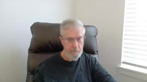 Snapshot of yougogirl_3 chatting on 10/08/25, 08:17 Colorado Guy Straight online show from 10/08/25, 08:17