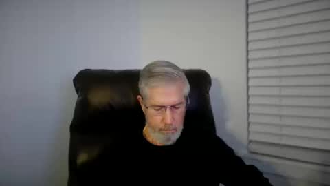 Snapshot of yougogirl_3 chatting on 10/15/25, 04:23 Colorado Guy Straight online show from 10/15/25, 04:23