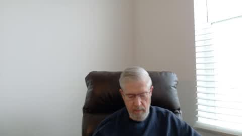 Colorado Guy Straight online show from 11/18/25, 02:54