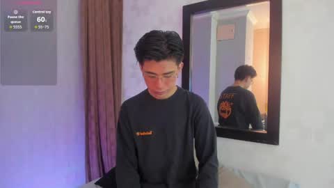 Snapshot of youn_rider chatting on 05/12/26, 07:55 NICOLS online show from 05/12/26, 07:55