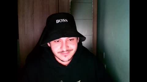 Snapshot of younromki chatting on 01/02/25, 02:00 A... online show from 01/02/25, 02:00