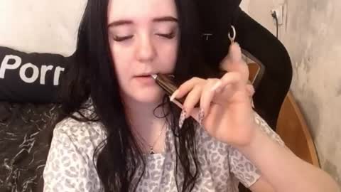 your_8a8y online show from 10/07/25, 09:06