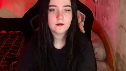 your_8a8y online show from 12/03/25, 03:32