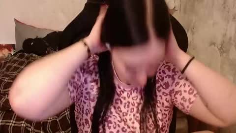 your_8a8y online show from 06/01/26, 04:09