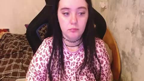 your_8a8y online show from 06/02/26, 03:47