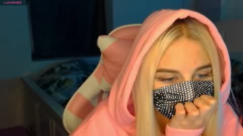 Barbie online show from 01/04/25, 01:42