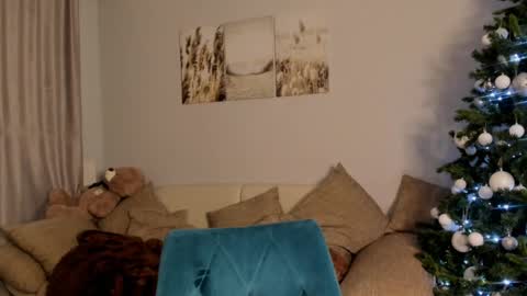 Camilla online show from 02/10/25, 06:35