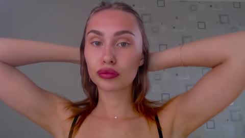 Snapshot of your_ameliaa chatting on 06/01/26, 12:18 Amelia online show from 06/01/26, 12:18