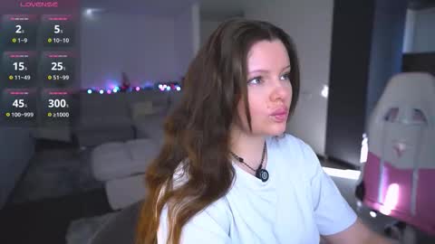 Julia Please Thumbs up me   online show from 03/24/26, 04:50