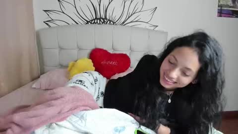 Snapshot of your_beck chatting on 02/23/25, 07:55 mia3 online show from 02/23/25, 07:55