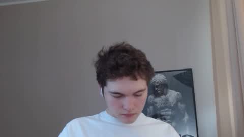 your_bunny123 online show from 12/04/25, 10:57