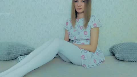 Snapshot of your_caramelka chatting on 01/12/25, 05:13 Lily online show from 01/12/25, 05:13