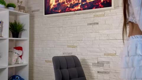 Julia Next stream  online show from 01/08/26, 03:25