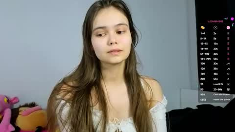 Julia Next stream  online show from 03/19/26, 04:33