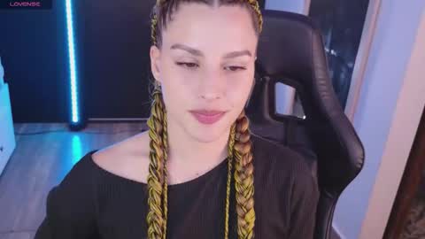 Snapshot of your_dream1217 chatting on 10/19/25, 11:38 Valery online show from 10/19/25, 11:38