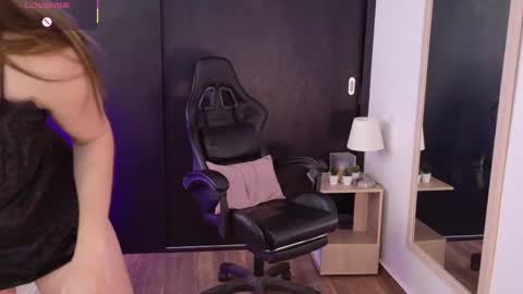 Snapshot of your_dream1217 chatting on 02/07/26, 02:21 Valery online show from 02/07/26, 02:21