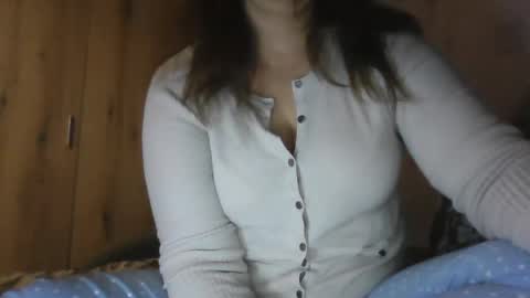 Snapshot of your_dream770 chatting on 10/28/25, 07:27 your_dream770 online show from 10/28/25, 07:27