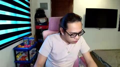 your_dreamgirlxxx69 online show from 02/28/26, 06:58