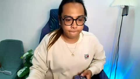 your_dreamgirlxxx69 online show from 06/24/26, 07:51