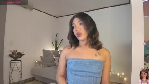 Eliza online show from 04/23/26, 05:26