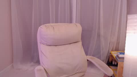 Freya online show from 02/08/25, 12:17