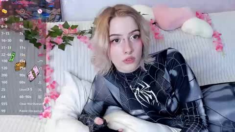 Sheryl online show from 03/04/25, 04:27