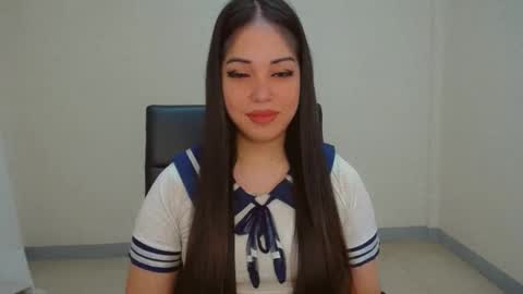 Snapshot of your_gwen22 chatting on 12/14/24, 12:22 GWEN online show from 12/14/24, 12:22