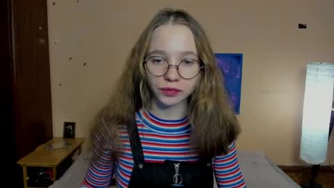 Snapshot of your_leslie chatting on 03/25/26, 05:19 Leslie online show from 03/25/26, 05:19